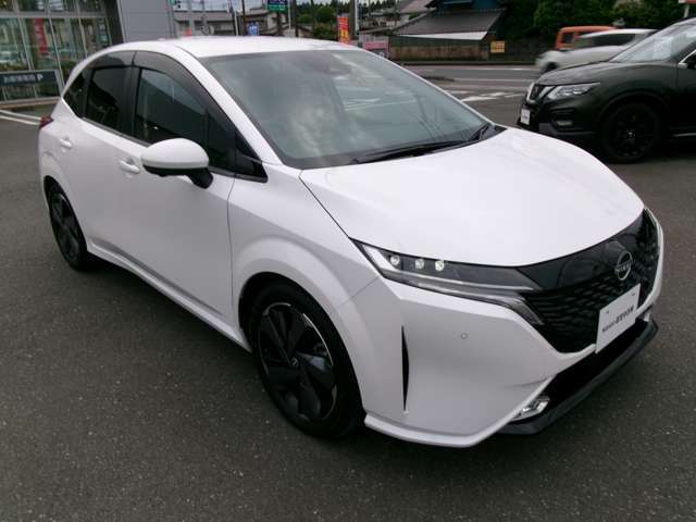 ディーラーの車です。国家資格の整備士がメンテナンスをしてお渡しします。