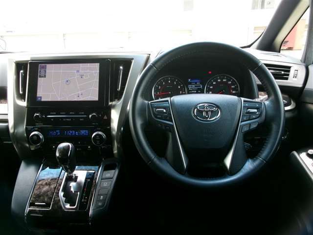 ご購入の車両には、ご納車前に室内の除菌・消臭を施行いたします。※ただし、すべての臭いを消臭できるわけではございませんので、あらかじめご了承ください。
