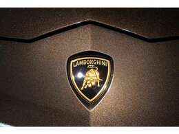 ランボルギーニ目黒は世界初の正規ディーラー認定中古車販売拠点です。6台を常時展示しております。メーカー基準の整備後ご納車致します。ご安心のランボルギーニカーライフをご提供させて頂きます。