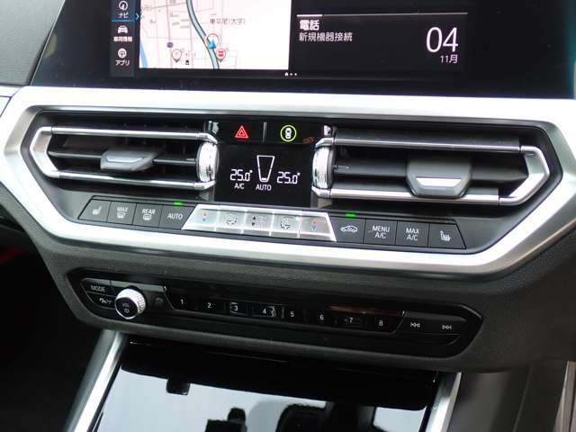 ◆2ゾーンフルオートエアコン◆左右独立調整が可能です◆