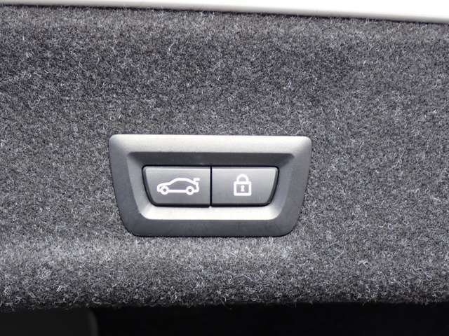 ◆オートマチックトランクリッド◆ボタン一つで自動開閉します◆