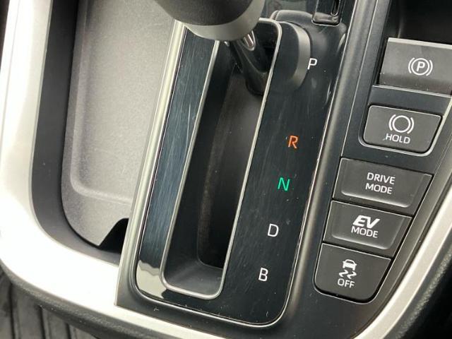 お車に合わせて無料保証以外にも、保証範囲、期間、距離を拡充させた有料保証もご用意しております！中古車の購入が初めてで不安・・・というお客様もご安心ください！