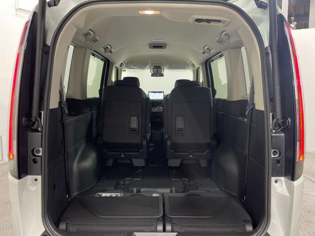 荷台スペース【内装エクステリア】店舗にて現車の確認も頂けますので、お電話で在庫のご確認の上是非ご来店くださいませ！！！【跳ね上げ式/埋め込み式】でスペース確保ができますね！！