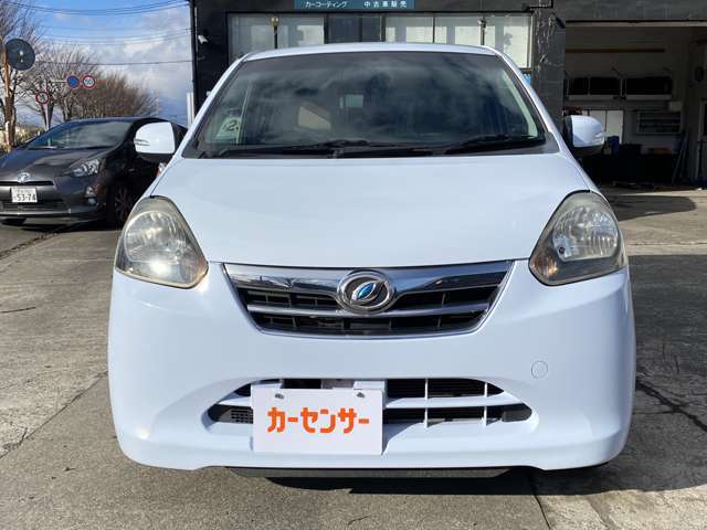 通勤やお買い物などにちょうどいいサイズの軽自動車。