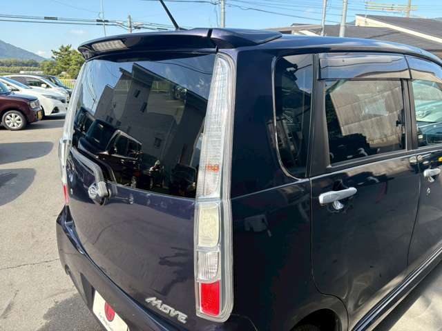 テールランプも割れなどなく綺麗な状態です♪