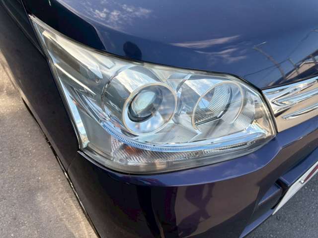 ヘットライトは現状でも綺麗ですが、磨き上げてより綺麗にいたします。