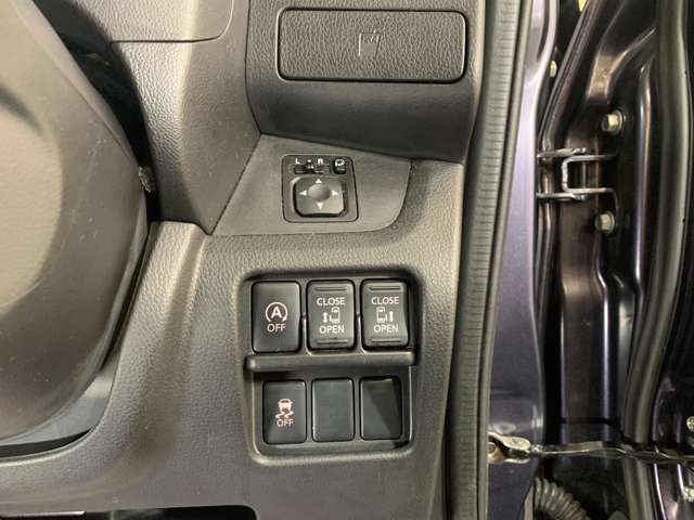 【アフターメンテナンス】当店は近畿運輸局民間車検指定工場を完備。ご購入後のメンテナンス・修理・車検など、アフターフォローも充実しております。