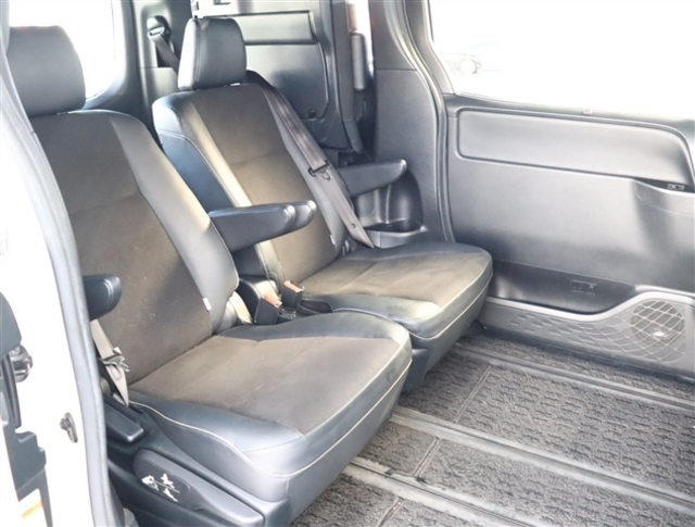 弊社に在庫の無いお車をお探しのお客様。弊社は全国のオートオークションに加盟しております。