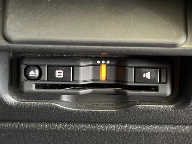 【ETC】高速道路の料金所をストレスなく通過！話題のスポットやサービスエリアに多い「スマートIC」利用時は必須のアイテムです。当店でセットアップを実施、ご納車当日からすぐにご利用いただけます！c