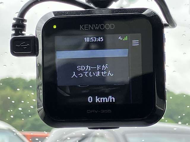 【ドライブレコーダー】装備しております。万が一の際にあると助かる装備ですね。
