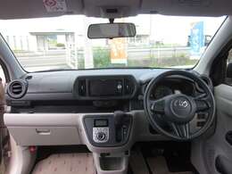 インパネ全体　メモリーナビ付！