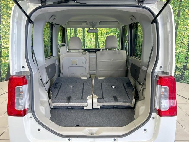 普段のお買い物や通勤、送迎等に十分な荷室スペースを確保しております。セカンドシートを倒すと、大きな荷物の積載も可能です♪