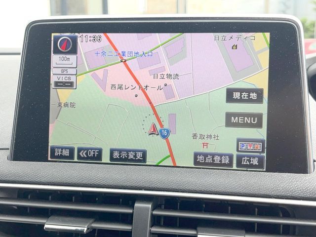 ●プジョー純正ナビ:一体感のあるナビは、高級感ある車内を演出してくれます。オーディオ機能も充実しておりますので、運転もより楽しめます♪