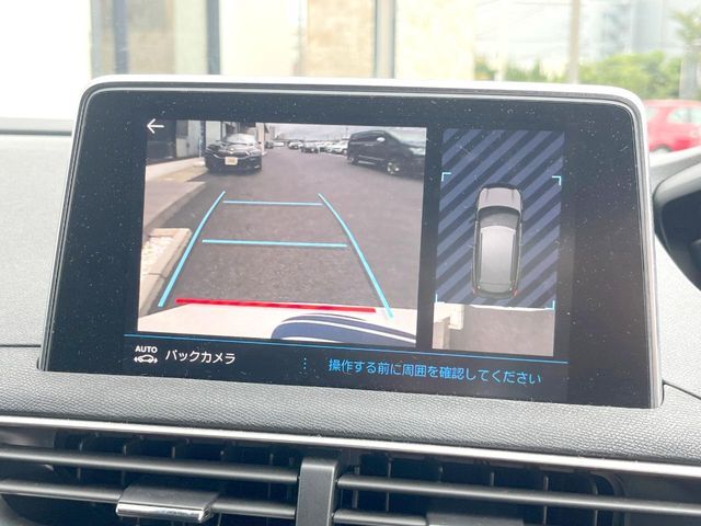 ●ガイドライン付きバックカメラ：不安な駐車もこれで安心！ガイドライン付きなので狭い箇所での駐車もラクラクです！