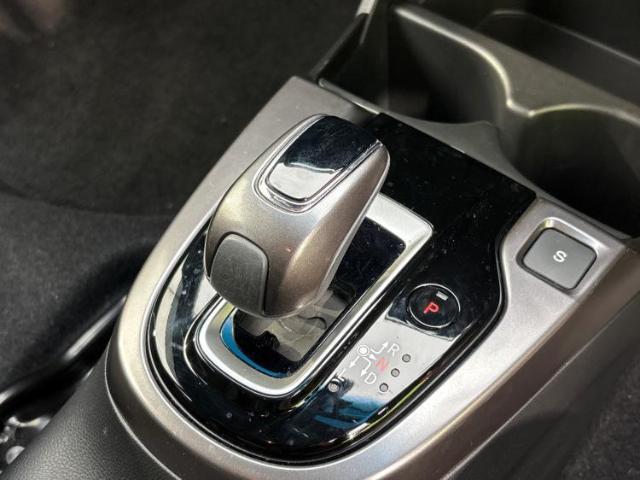 国産車から輸入車まで多様なお客様のニーズのお応えできるように、全国規模で豊富な在庫展開！車のことならWECARSへ！