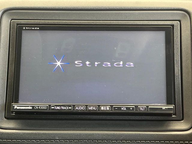 【ナビゲーション】使いやすいナビで目的地までしっかり案内してくれます。各種オーディオ再生機能も充実しており、お車の運転がさらに楽しくなります！！