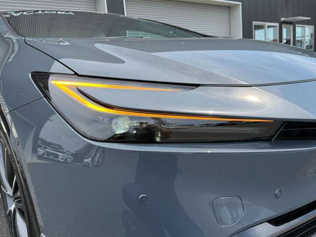 【LEDウインカー】キレのある光り方で消費電力が少なく、とても明るく視認性が良いです！LEDは温度が低温のため長持ち＆焼けないのでずっとキレイなままです♪