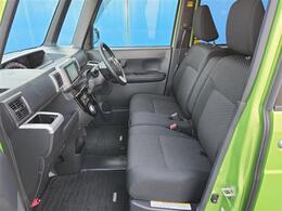 内装はルームクリーニング・除菌作業済みです。シートや内張りも綺麗な状態ですので　是非、一度ご来店のうえご確認ください！