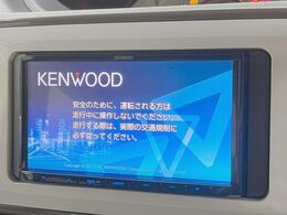 【ナビゲーション】目的地までしっかり案内してくれる使いやすいナビ。Bluetooth接続すればお持ちのスマホやMP3プレイヤーの音楽を再生可能！毎日の運転がさらに楽しくなります！！