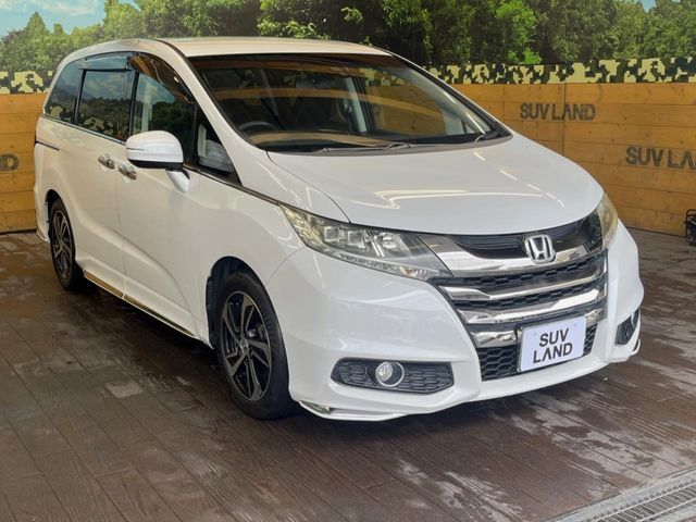 大好評のボディコーティング「弾スプラッシュコート」もご納車までに施工可能。通常のガラスコートと異なる、耐久年数6年の無機質ガラスコーティングが、ボディをキレイな状態に保ってくれます。