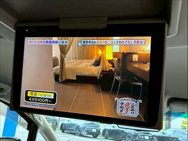 【フリップダウンモニター】家族や仲間とのドライブもこのモニターさえあれば長距離ドライブも盛り上がりますね.。