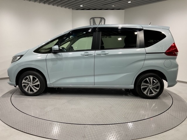 「自動車保険」と「あんしん特典」がひとつになったHondaのお店ならではの保険プランです。お客様のカーライフにより一層の安心をプラスします。