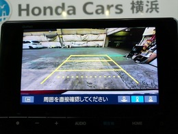 後方確認はオマカセのリアカメラ付です。雨天時や夜間のバック駐車時などで特に視界の安全確認に役立ちます。