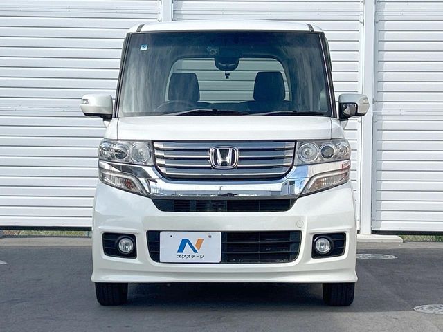 弊社では、全車『修復歴なし』のお車のみ取り扱っております。専任バイヤーによる厳選した仕入れの後、入庫後の車両チェックを行い、ネクステージが認定した高品質な中古車をご提供しております。