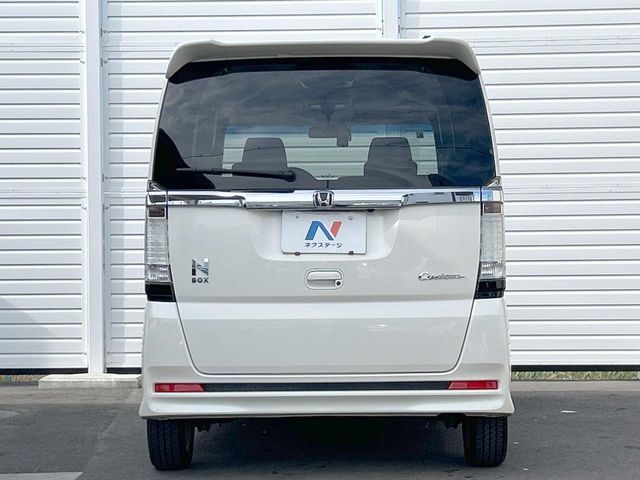 安心の最長10年・走行無制限保証（有償）をご用意。保証内容も充実はもちろん、無料点検＆オイル交換や、年中無休の全国・24時間ロードサービスも付帯されておりますのでご安心下さい。