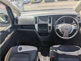 当社では社長自ら会場に出向き品質のいいお車の仕入れを行なっています。