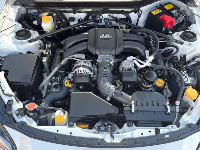 親切・丁寧な専門メカニックスタッフが応対！・車検・点検整備・事故等の修理などアフターサービスも安心。お車のカスタマイズもネクステージのサービススタッフまでご相談ください！