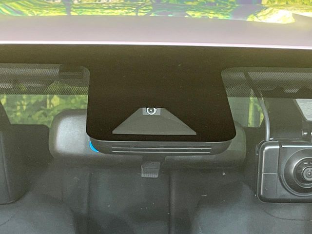 【トヨタセーフティセンス】走行中に前方の車両等を認識し、衝突しそうな時は警報とブレーキで衝突回避と被害軽減をアシスト。より安全にドライブをお楽しみいただけます。