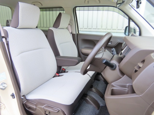 運転席の高さを変更できるので、体格に合わせた位置で運転できます！