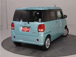 リアバンパーに障害物を検知するソナーを備えています！後退時もしっかりサポート☆