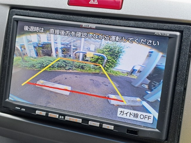 バックカメラのお写真です。駐車が苦手な方でも楽に駐車が行えますね♪