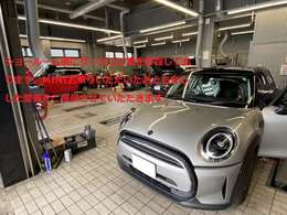 店舗隣接の正規工場にて、安心の整備をいたします。