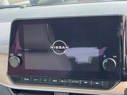 【メーカー純正ナビ】インテリアに溶け込むスタイリッシュな「専用設計」メーカーナビを装備♪視認性や操作性など基本性能にも優れ、より上質なカーライフをお楽しみいただけます。