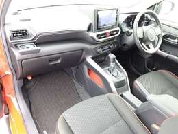 高品質カークリーニング ピカピCar 外装・内装、岐阜トヨペットの専門スタッフがシートもカーペットも綺麗に洗浄済み！プロの仕上げを是非ご確認下さいませ。