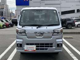 おひとり、恋人、ご友人、ご家族など、少人数でも大人数でもお出かけが楽しめます。この車で楽しいドライビングライフを送りましょう♪