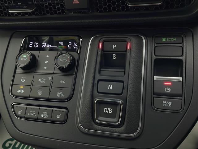 気になる車はお電話やメールで当店にお問い合わせください。なお、お電話での在庫の取り置きはできません。ご来場の際は、商談が重なる事が増えていますので事前に在庫有無をご確認くださいませ。
