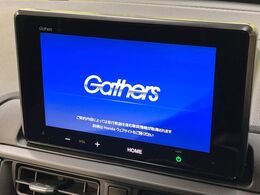 【ディスプレイオーディオ】お持ちのスマホやMP3プレイヤーとの無線接続で音楽再生が可能！コードで繋ぐわずらわしさも無く、手軽にお気に入りの音楽を楽しめます。