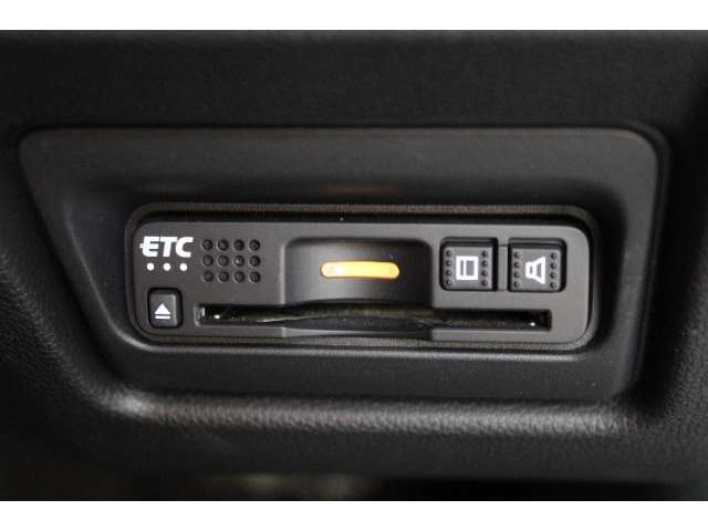 ETC車載器搭載です！！高速道路の料金所もスムーズに通過できます♪
