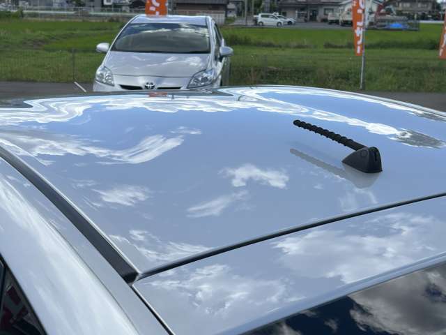 ドライブレコーダー取り付け承っております。
