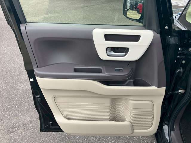 中古自動車販売士の資格を持つスタッフが対応します。お客様のニーズをしっかりお伺いし、ぴったりの1台をご提案いたします。