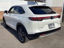 自社整備工場で点検整備をおこなってからお渡ししています。車検が残っている場合は『12ヶ月点検整備』を、車検整備付きの場合は『車検整備』をおこないます。整備費用は車両本体価格に含まれています。