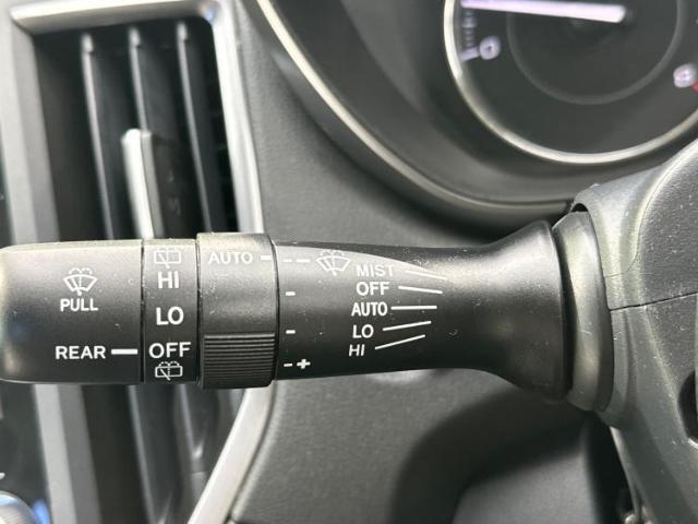国産車から輸入車まで多様なお客様のニーズのお応えできるように、全国規模で豊富な在庫展開！車のことならWECARSへ！