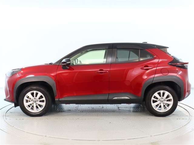 走りにこだわりながら収納力も持ち合わせたお車です。荷物を載せて軽快なドライブを楽しめますよ♪