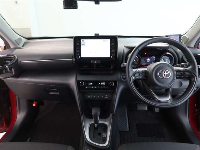 見通しのよいすっきりとした視界で、誰でも運転しやすいです。運転のしやすさは疲れにくさにも繋がりますよ♪