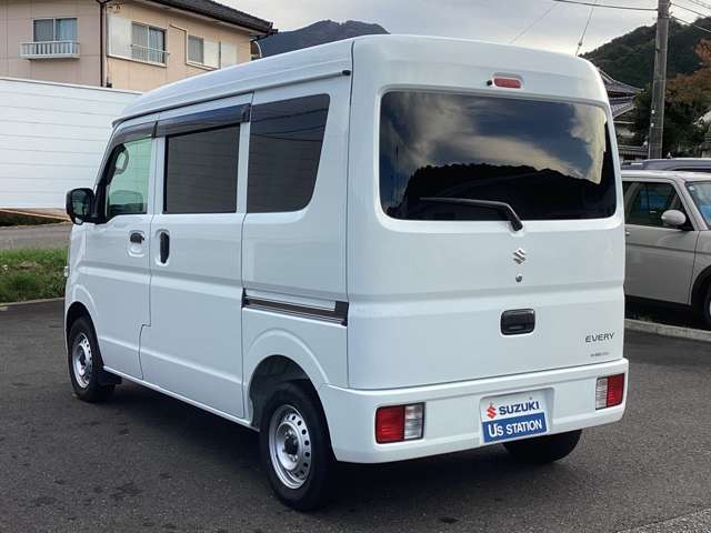 当店へのご来店はおクルマのご利用が便利です。北近畿豊岡道・播但連絡道【和田山IC】より国道312号～国道9号【一本柳交差点】を鳥取・豊岡・養父方面へ約15分で到着です。大きなスズキの看板が目印です。