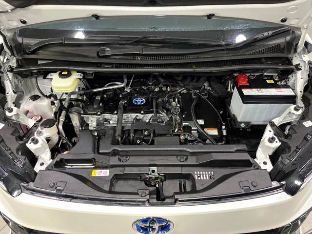 トヨタ ヴォクシー 1.8 ハイブリッド S-Z E-Four 4WD 2024年 1.3
